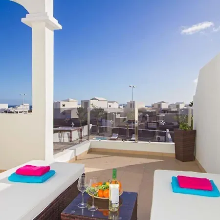 Playa Blanca Sleeps 6 Pool Air Con Wifi
